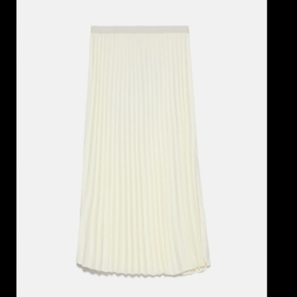 Zara off white pleated skirt